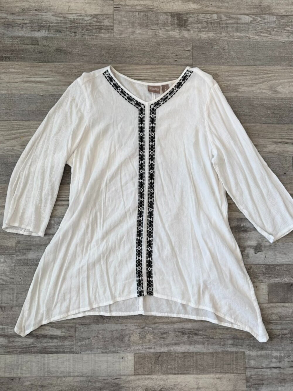 Chico's white black embroidery cotton gauze 3/4 sleeve tunic size 2/large L40